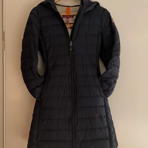 Parajumpers jacka - Säljer min mycket sparsamt använda Parajumpers jacka då den inte kommer till användning längre!