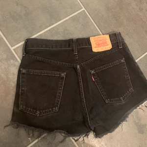 Levi’s shorts stlk W 32 L 30 (skulle säga M/L) - Levi’s shorts, använda men fortfarande i bra skick