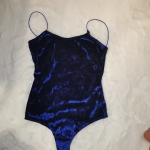 Body XS Nelly  - Mycket bra skick 