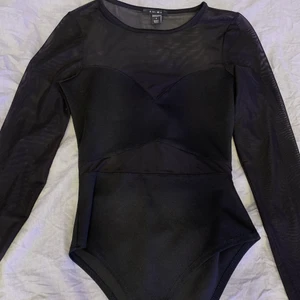 Body - Svart Body! Aldrig använd, i väldigt fint skick. Storlek S. 