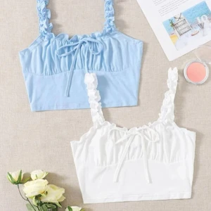 Toppar - Två jätte fina toppar. Använda fåtal gånger och jätte fina på❤️