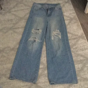 Wide jeans  - Jättefina jeans som tyvärr inte kommer till användning💗skriv vid intresse & frågor ✨pris kan diskuteras ☺️
