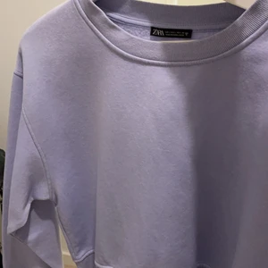 Zara hoodie - Står storlek L men passar S lite cropped