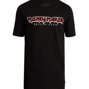 Philipp Plein T-shirt (Vit/Grå/Svart) - !Beställningsvara! - Philipp Plein t-shirt - Storlek M-XXL - Skick 10/10 - nypris 3300 - mitt pris: bin 1600 - Köpare står för frakt om inget annat bestäms och meetup kan lösas i Uppsala eller eventuellt i Stockholm 