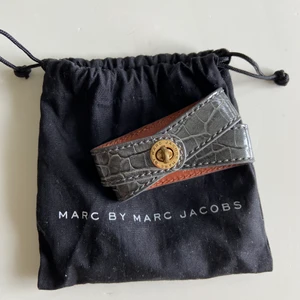Marc Jacobs armband  - Grått Marc Jacobs armband 