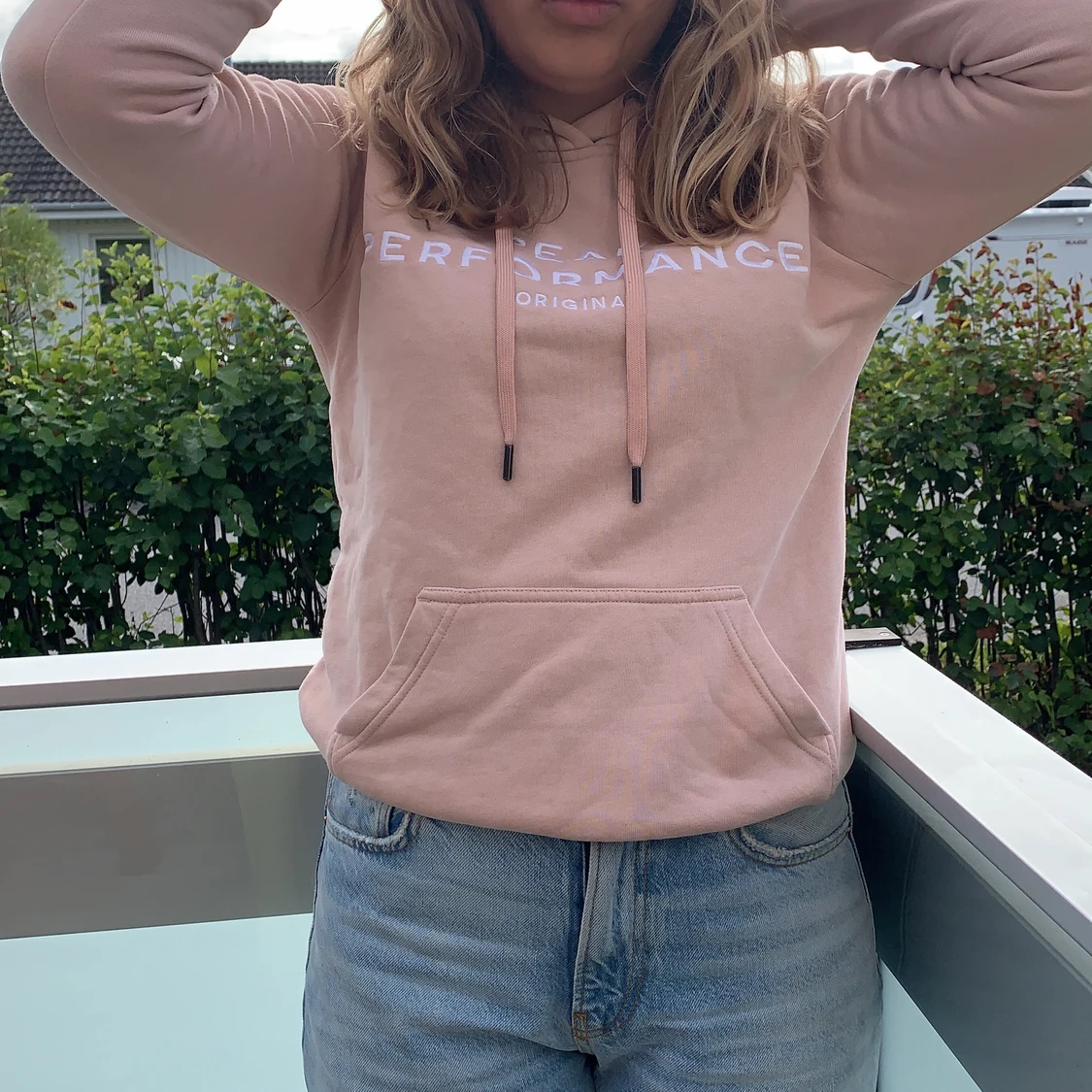 ljusrosa peak hoodie storlek S