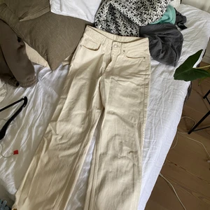 Weekday jeans row - 28 W, 30 L, Mycket bra skick 