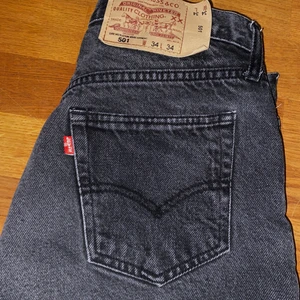 Levis 501  - Såld