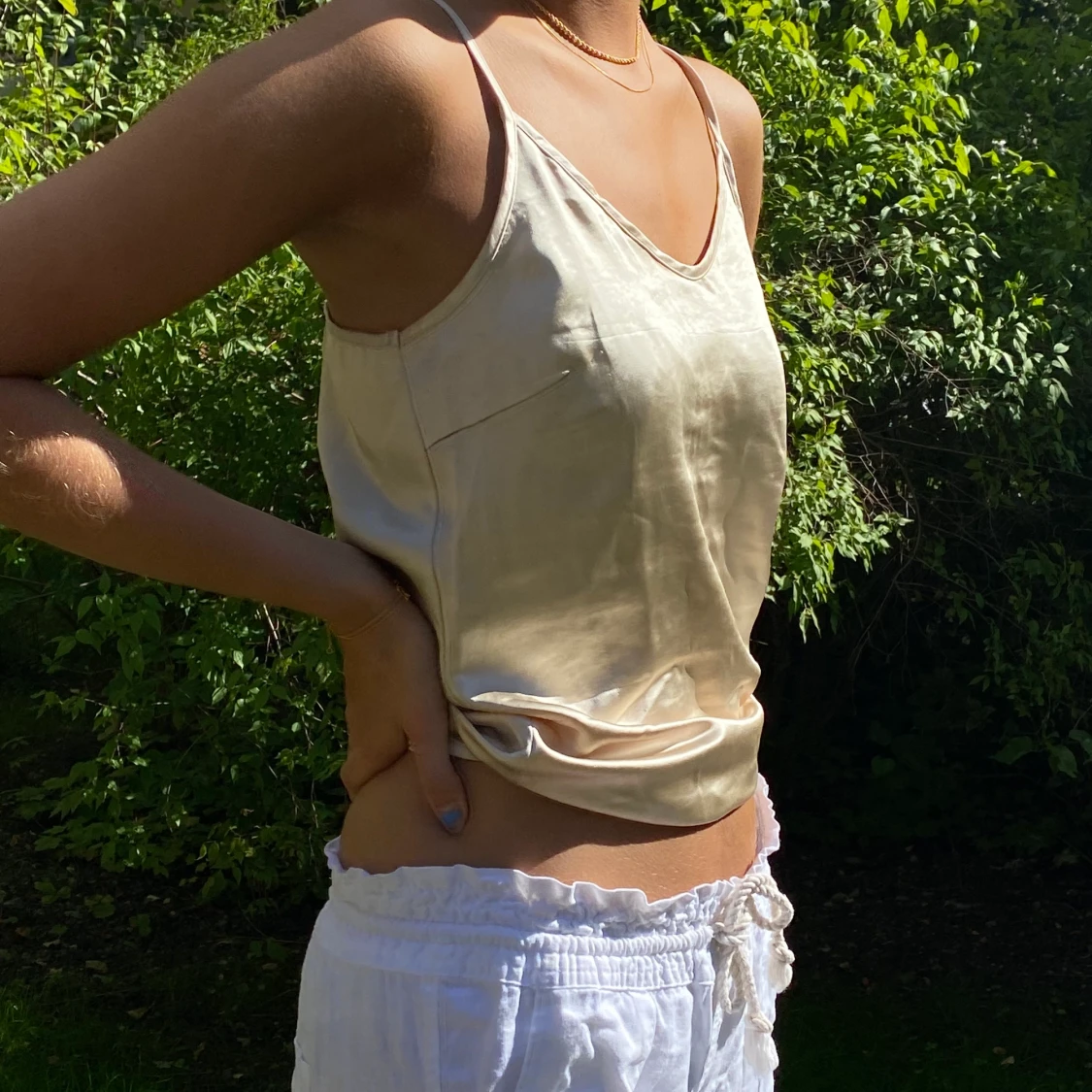 Champagnefärgad satin linne - 90