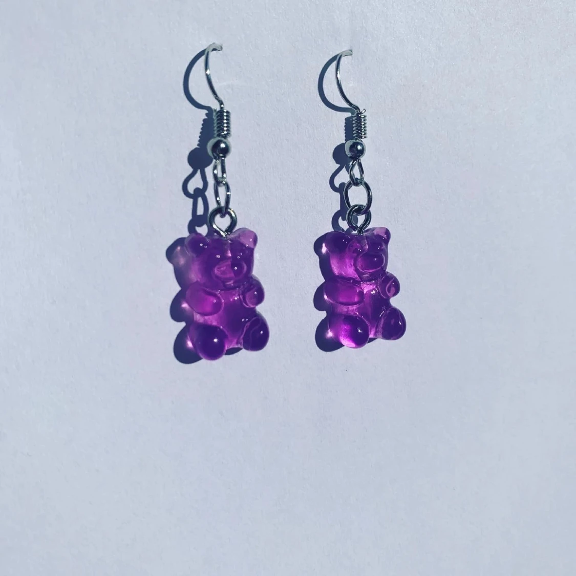 Lila Björn örhängen