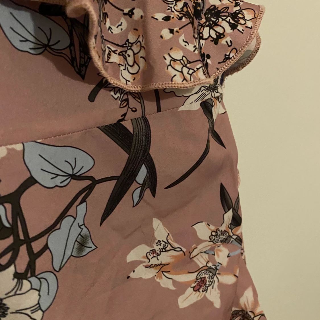 Blommig klänning - 91