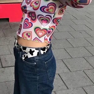 Deliaströja - Lägger nu ull denna igen! Aaaaashäftig deliaströja i meshtyg och coolt mönster. Köpt för 200+kr + tull o frakt o hela skiten. Passar på s-m! Men i stretchat material så passar flesta. Braaaa material! Svarar på frågor 🌼🍰 budgivning!