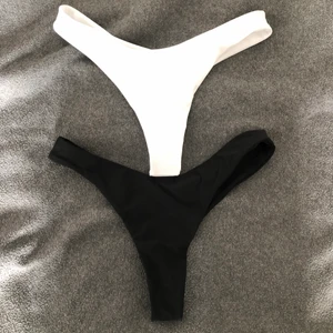 bikini underdel  - Säljer mina helt oanvända underdelar. Modellen är string. De är i storlek M men skulle säga att de motsvarar S. De finns skydd kvar i underdel då de inte är användna. 💓köparen står för frakt 