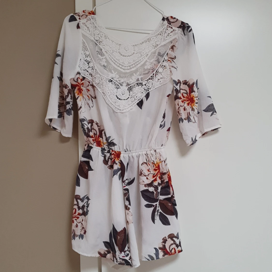 Snygg elegant byxdress