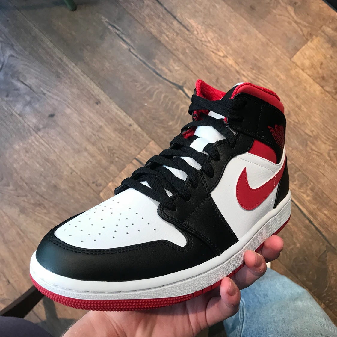 Jordan 1 Mid Gym Red - 90