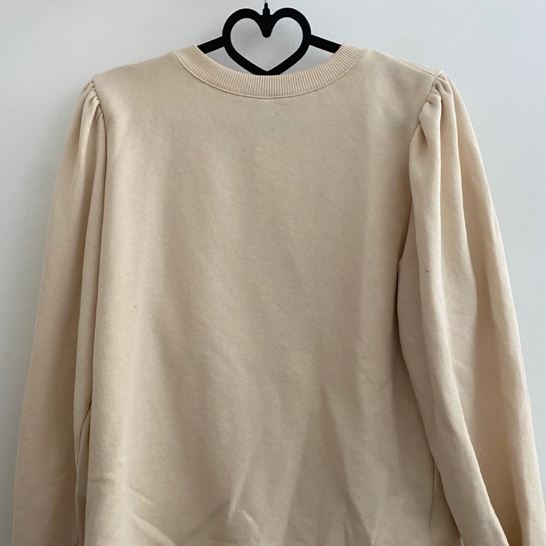 Beige sweatshirt 