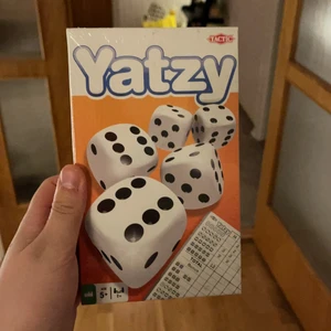 yatzy - ett helt oöppnad yatzy spel 