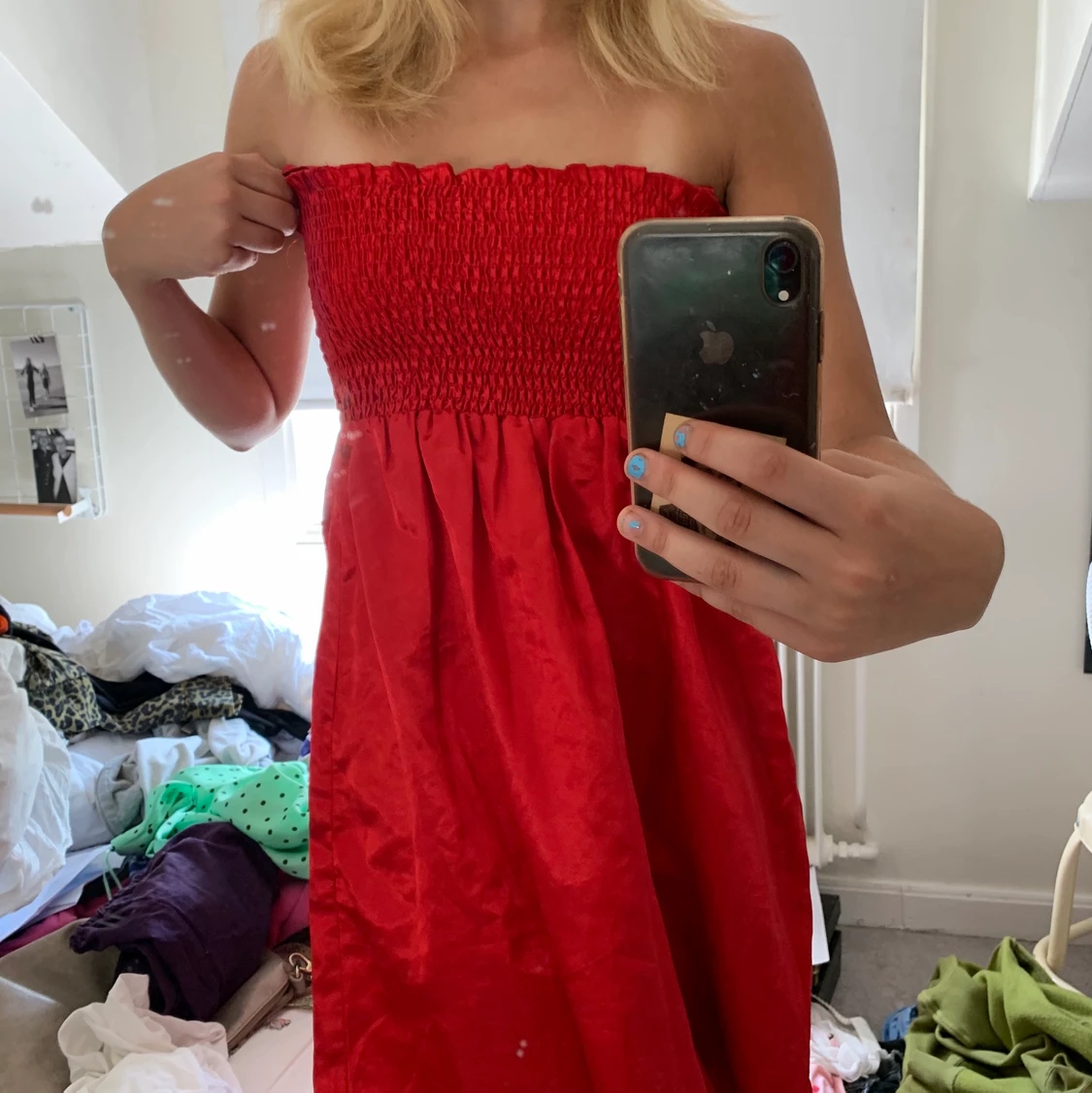 Satin klänning strl s