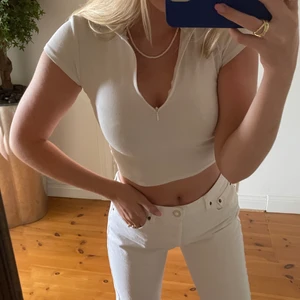 Zip tröja - Sjukt fin zip-tshirt som passar till de mesta (kan mötas i stockholm fram till 2/7)