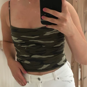 Linne - Linne från Gina tricot i storlek M. Köparen står för frakten💖