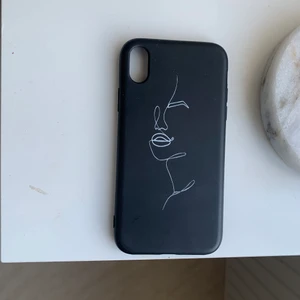 Svartskal XR - Säljer detta fina skalet för 29 kr + frakt 💓 Till iPhone XR