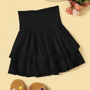 Oanvänd kjol - Jättesöt kjol som tyvärr inte passar mig. Kan mötas i täby eller alternativt frakta på egen bekostnad.