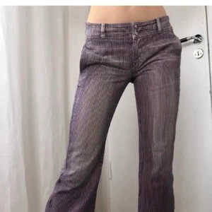 Diesel byxor reupload  - (Obs 1,3 förra ägarens bilder) JÄTTECOOLA NICE randiga byxor från Diesel🏴‍☠️💕 Köptes här på plick men var för små. Skulle säga storlek XS möjligtvis S. Fraktar och möts i stockholm!