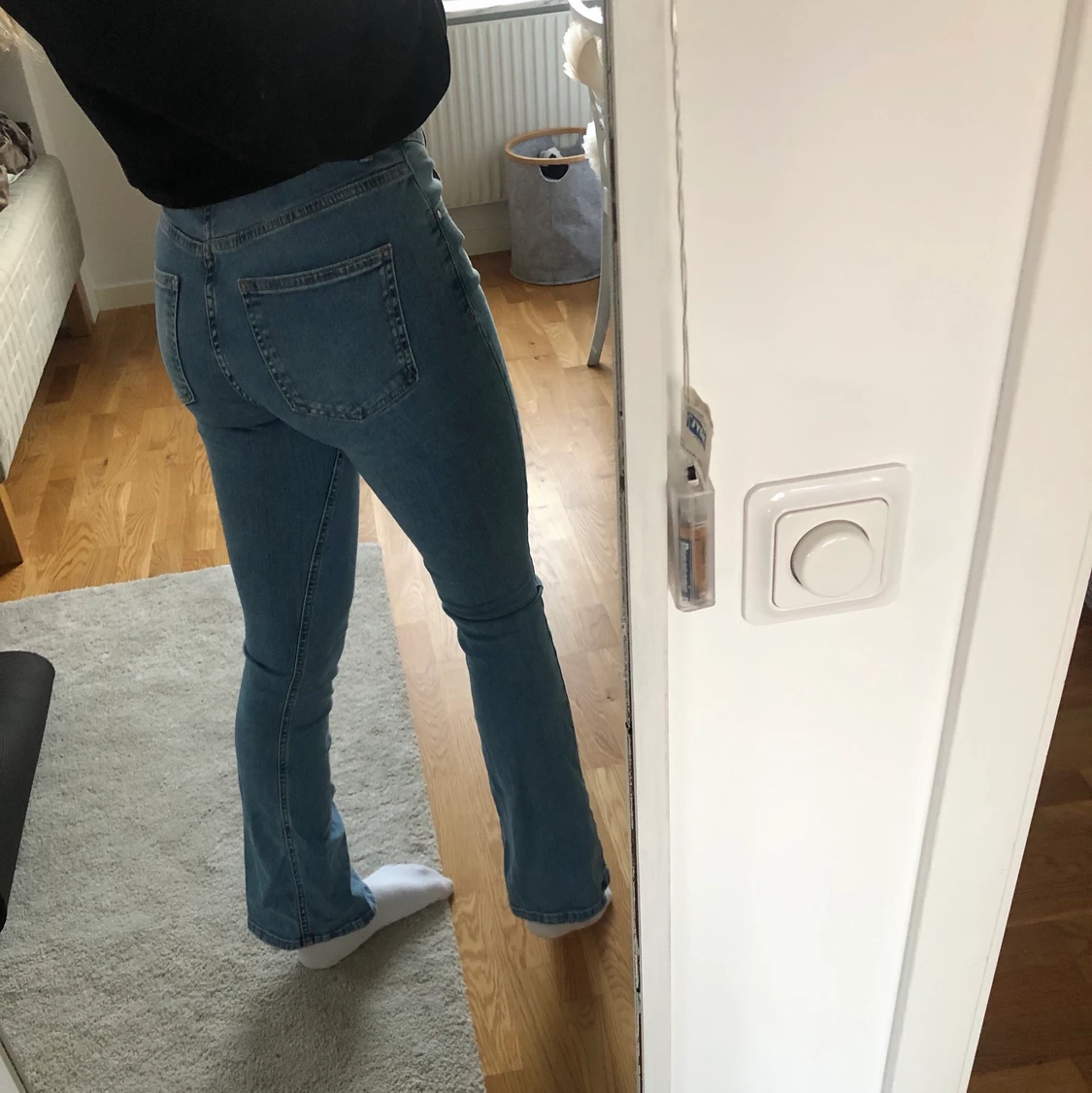 Blåa boot cut jeans  - 90