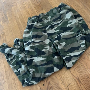 Cargo byxor  - Säljer mina cargobyxor 