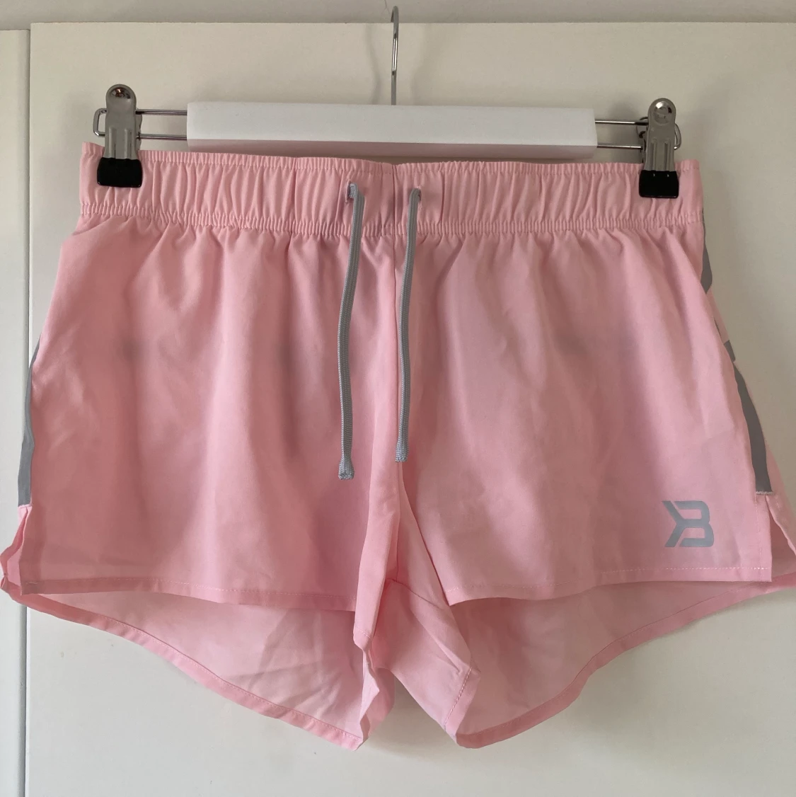 Rosa träningsshorts
