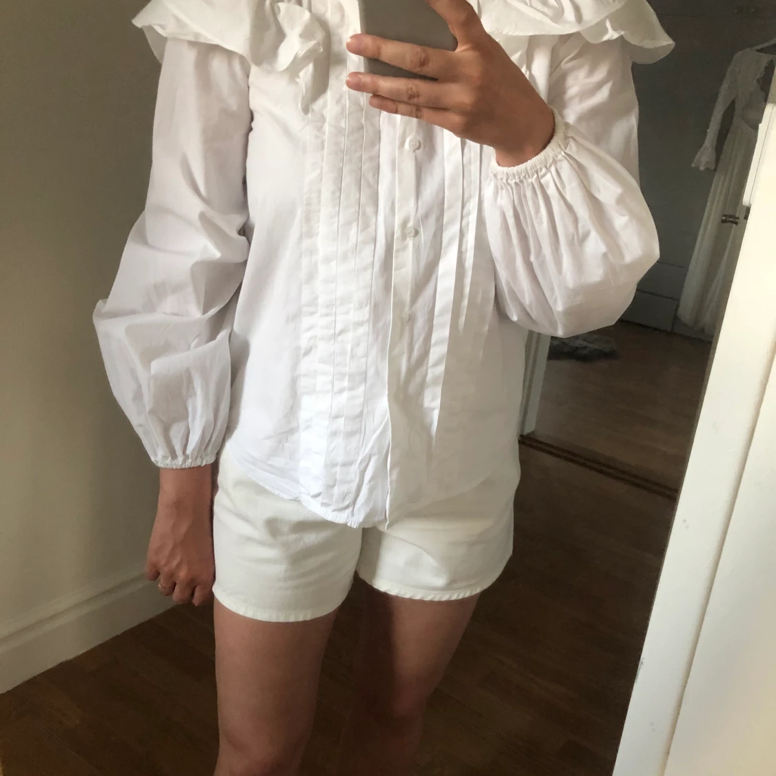 Zara blus med volang - 90