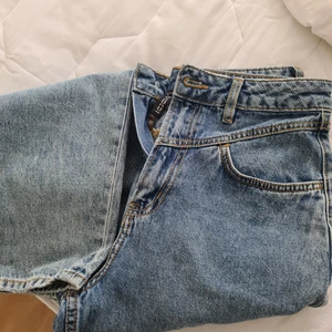 Jeans - Helt nya aldrig använt 