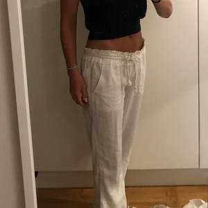 Roxy linnebyxa helt nya endast i förpackning M  - Helt nya Roxy linnebyxor. Str M. Missade retur datum. Lapp kvar.  