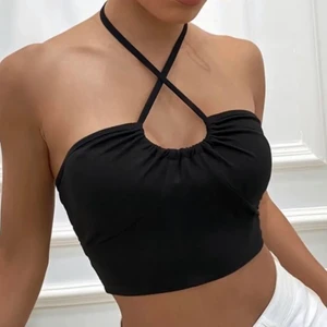 Svart topp - Trendig topp från shein, passade inte mig tyvärr