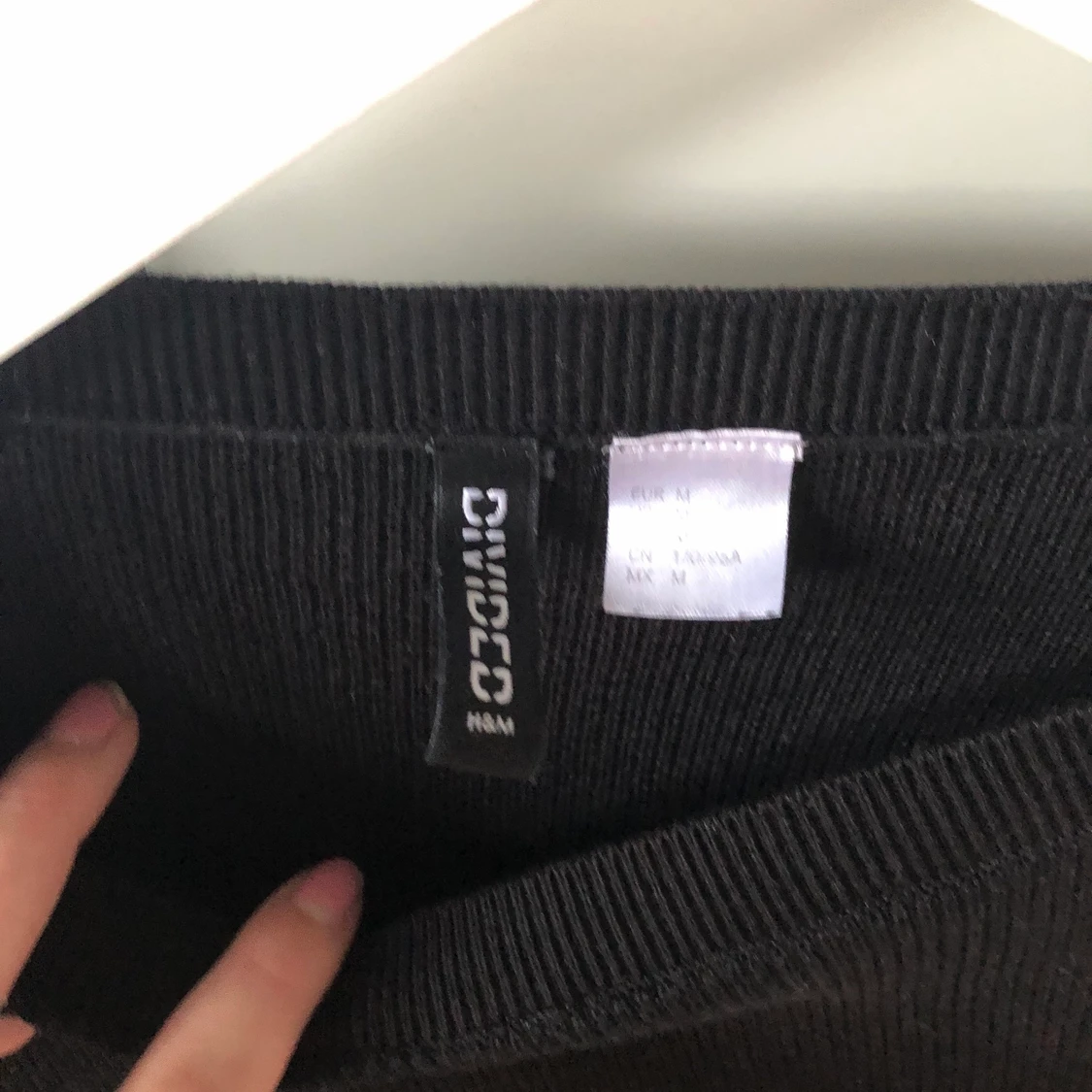 Svart tröja - 91