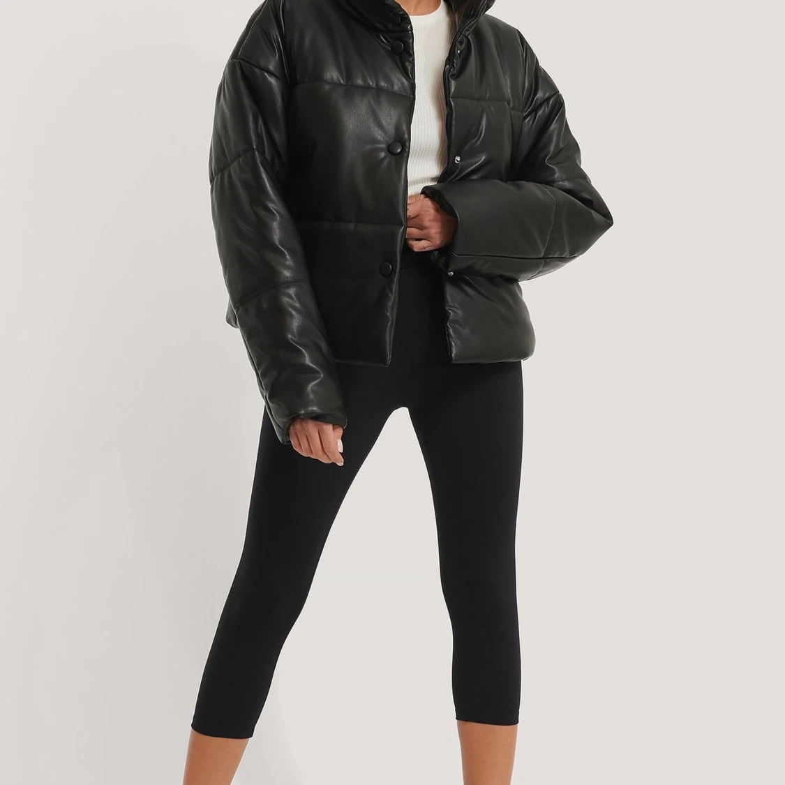 Vadderad pu jacka svart