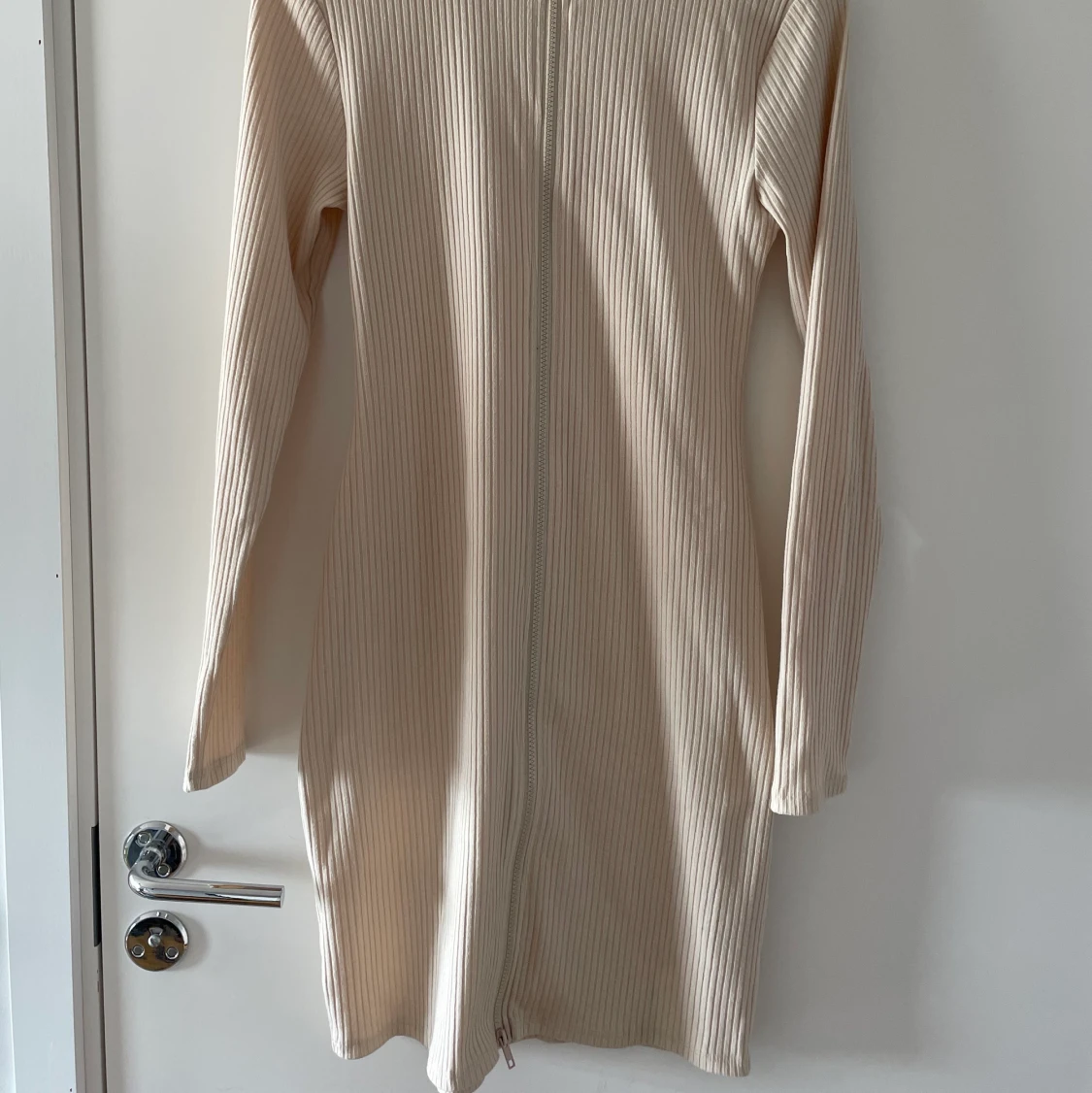 Klänning med dragkedja