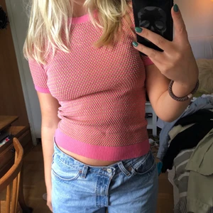 Stickad tshirt zara - Superfin stickad topp från zara 💕💕 Väldigt fint skick, säljer vid bra bud❤️