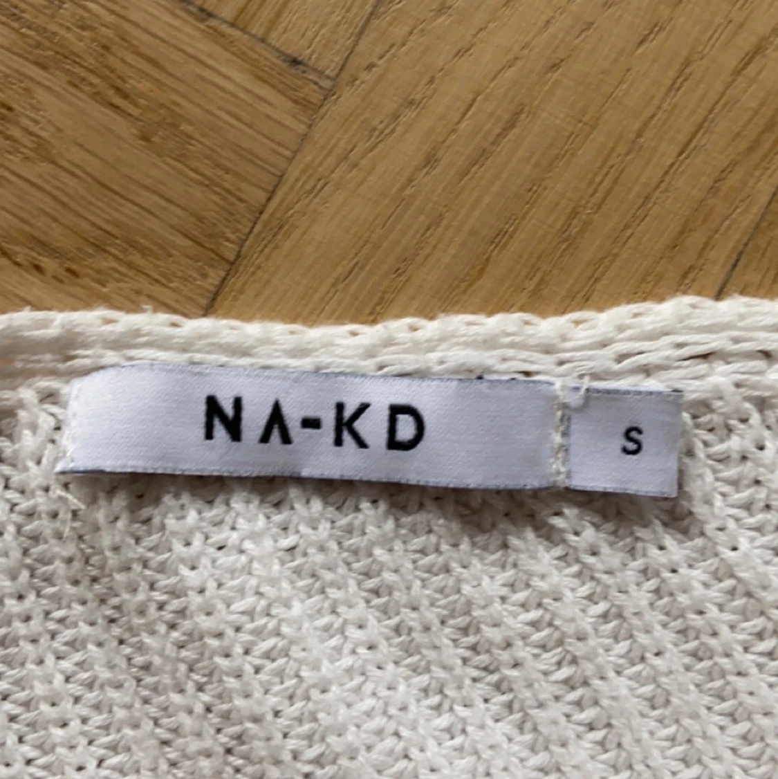 Stickad nakd  - 91
