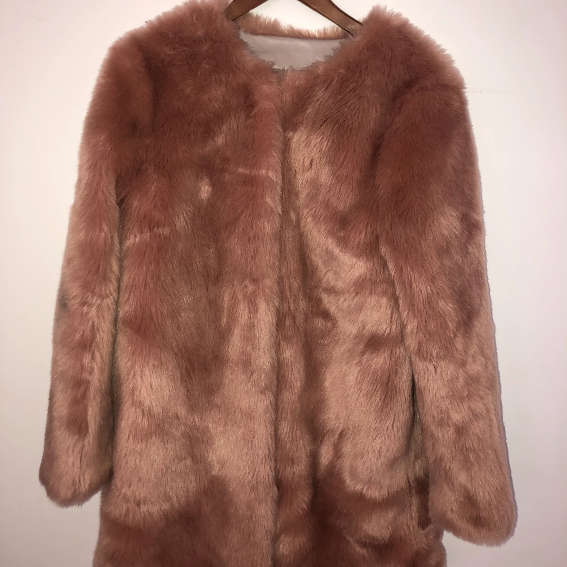 Rosé faux fur jacka  - 90