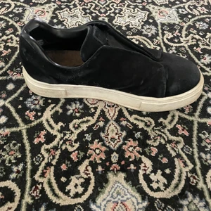 Eytys - Kan tvätta skorna om du vill