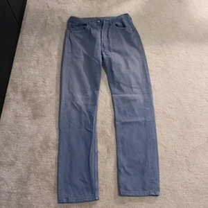 Levis 501, w31 l34 - Nyskick förutom läderlappen på baksidan 