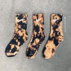 nu kan ni beställa dessa BAD BLEACH socks på @thekidwithfries på instagram där ni även hittar customized sneakers & mycket mer! ☁️