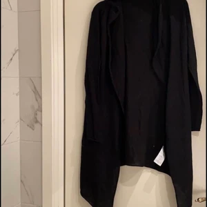 Kofta TIGER  - Tunn kofta med luva från TIGER. S/M. 