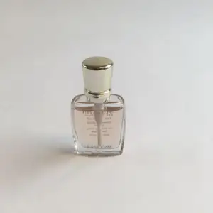  Märke Lancôme  Typ Eau de Parfum  Modell Miracle  Volym (ml) 7  Uppskattad återstående mängd  99%  
