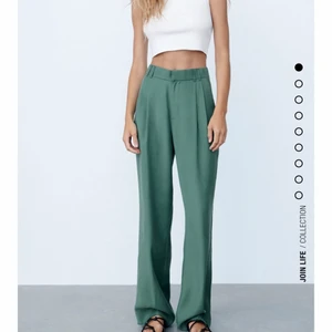 Kostymbyxor  - Ett par skit najs kostymbyxor köpta från zara i stl xs, tyvärr var de förstora för mig skulle snarare säga att de är i stl s. Endast prövade.