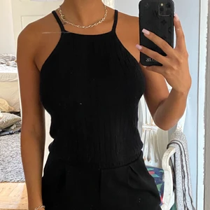 Linne - Svar ribbat linne i tjockare material✨ Passar mig som är S/168cm❤️