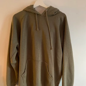 BikBok Hoodie | Mörk Grön - Tröja från bikbok i storlek XL. Använt den som en oversized Hoodie.