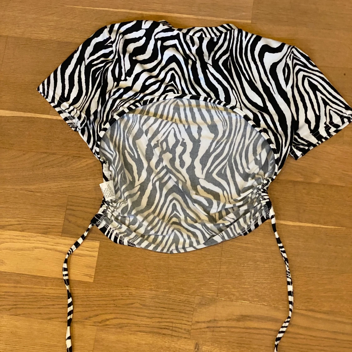 SHEIN ZEBRA TRÖJA - 90