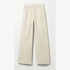 Jeans  - Knappt använda ace jeans från weekday. Storlek 26/30. 180kr + frakt! Hör av dig för tydligare bilder på färgen :))